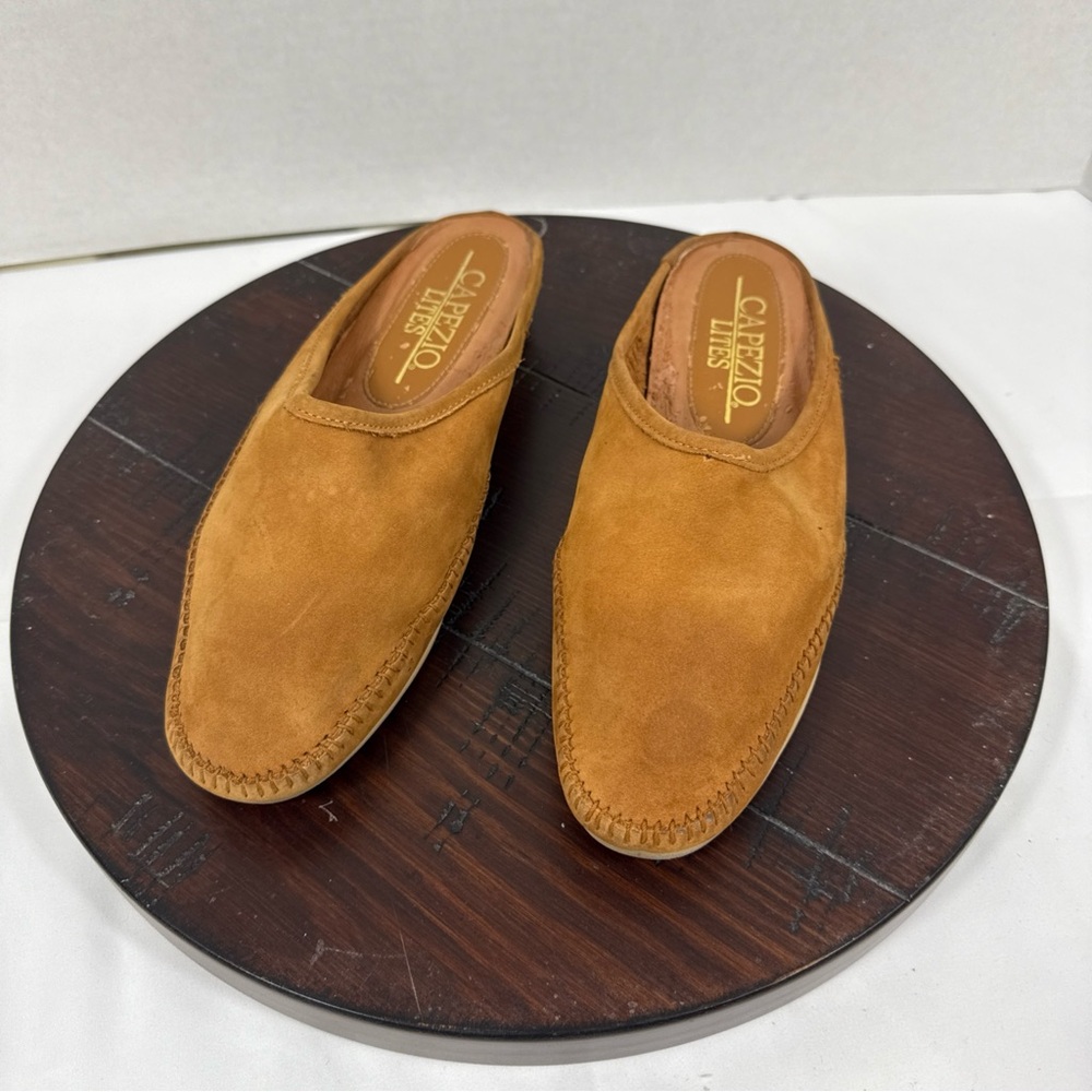 Capezio lites womens 8.5m Tan Mule Clogs Slip On Shoes Suede Leather Western